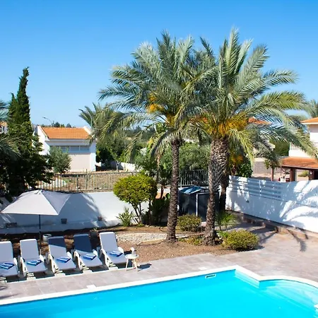 Artemis * Ларнака