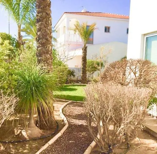 Artemis Villa