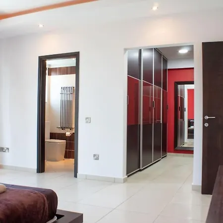 Artemis Villa